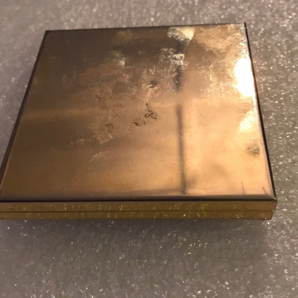 Enamel mirror compact - Picture 5 of 5